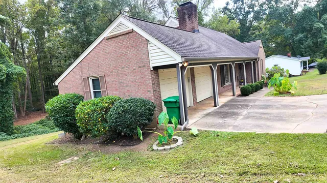 $270,000 | 121 East Brookwood Lane, Cowpens, SC 29330