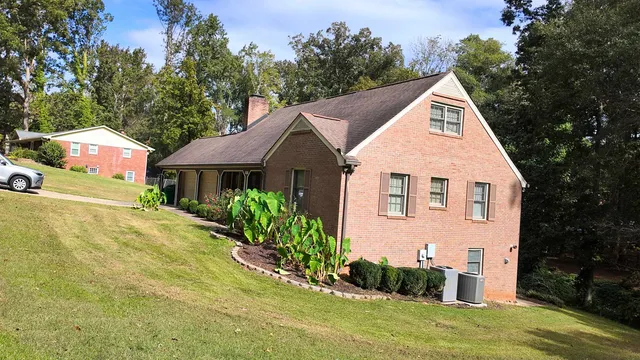 $270,000 | 121 East Brookwood Lane, Cowpens, SC 29330