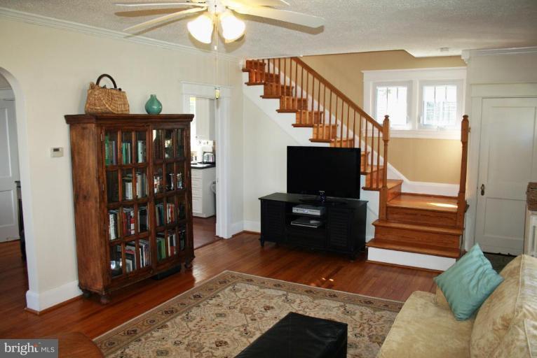 413 Forest View Road Linthicum Heights, MD 21090 - Photo 9 of 23 Living Room #2