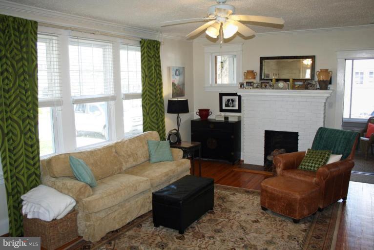 413 Forest View Road Linthicum Heights, MD 21090 - Photo 10 of 23 Living Room #3