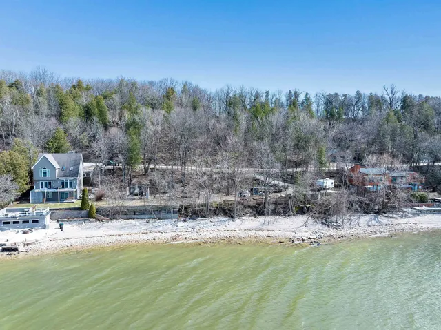 $244,900 | 5341 Edgewater Beach Road, Green Bay, WI 54311