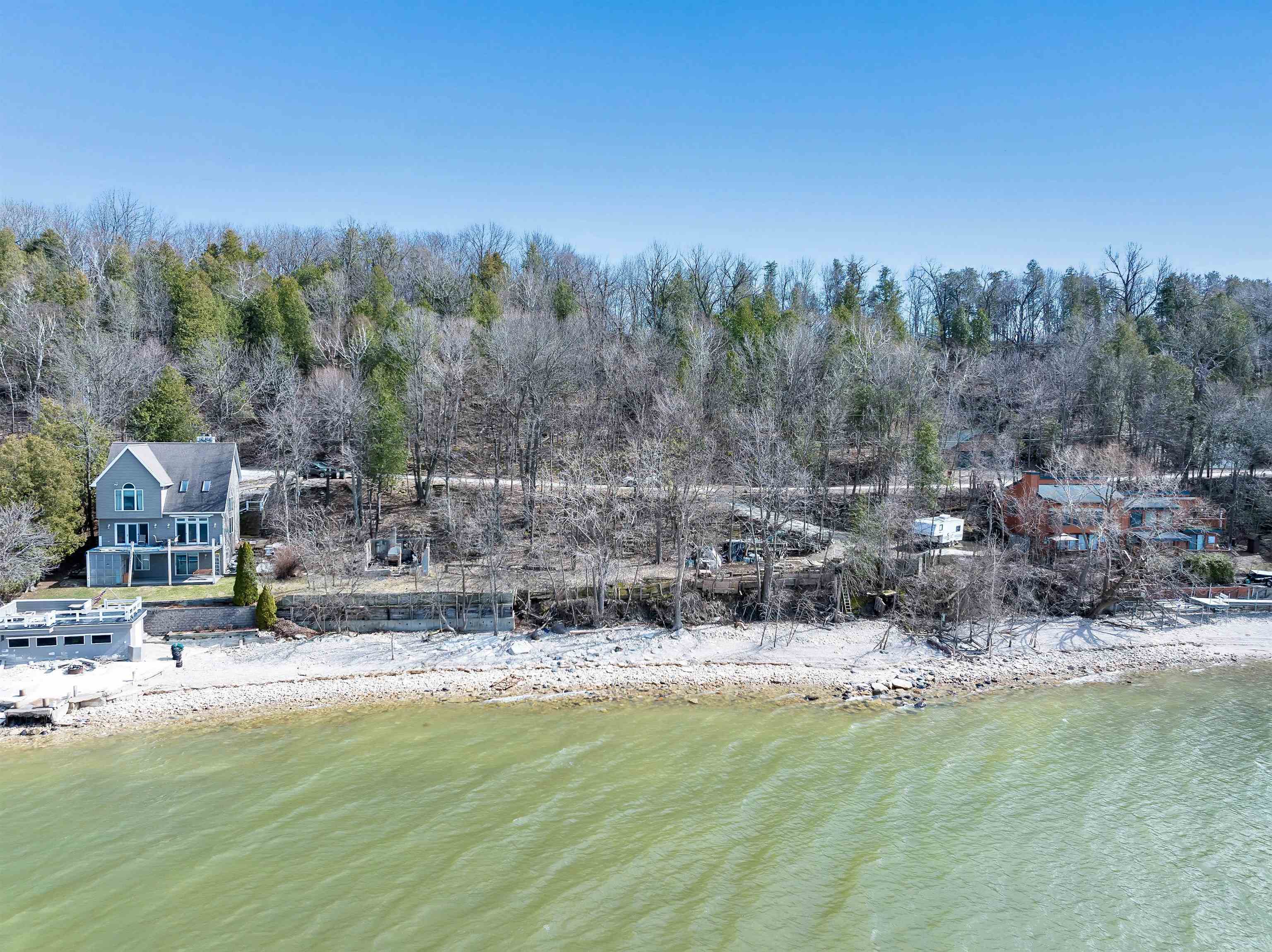 5341 Edgewater Beach Road Green Bay, WI 54311 - Photo 3 of 24