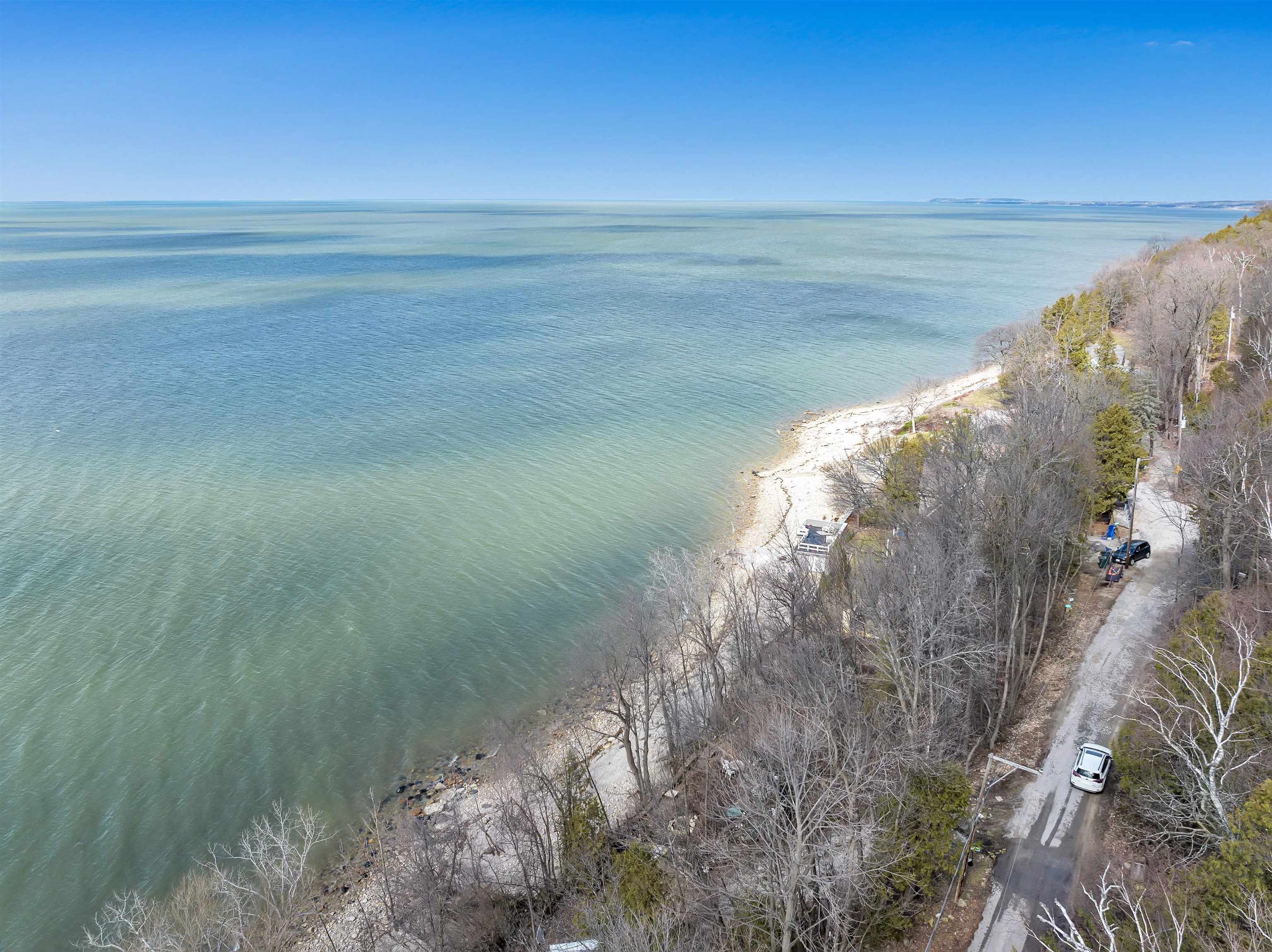 5341 Edgewater Beach Road Green Bay, WI 54311 - Photo 6 of 24