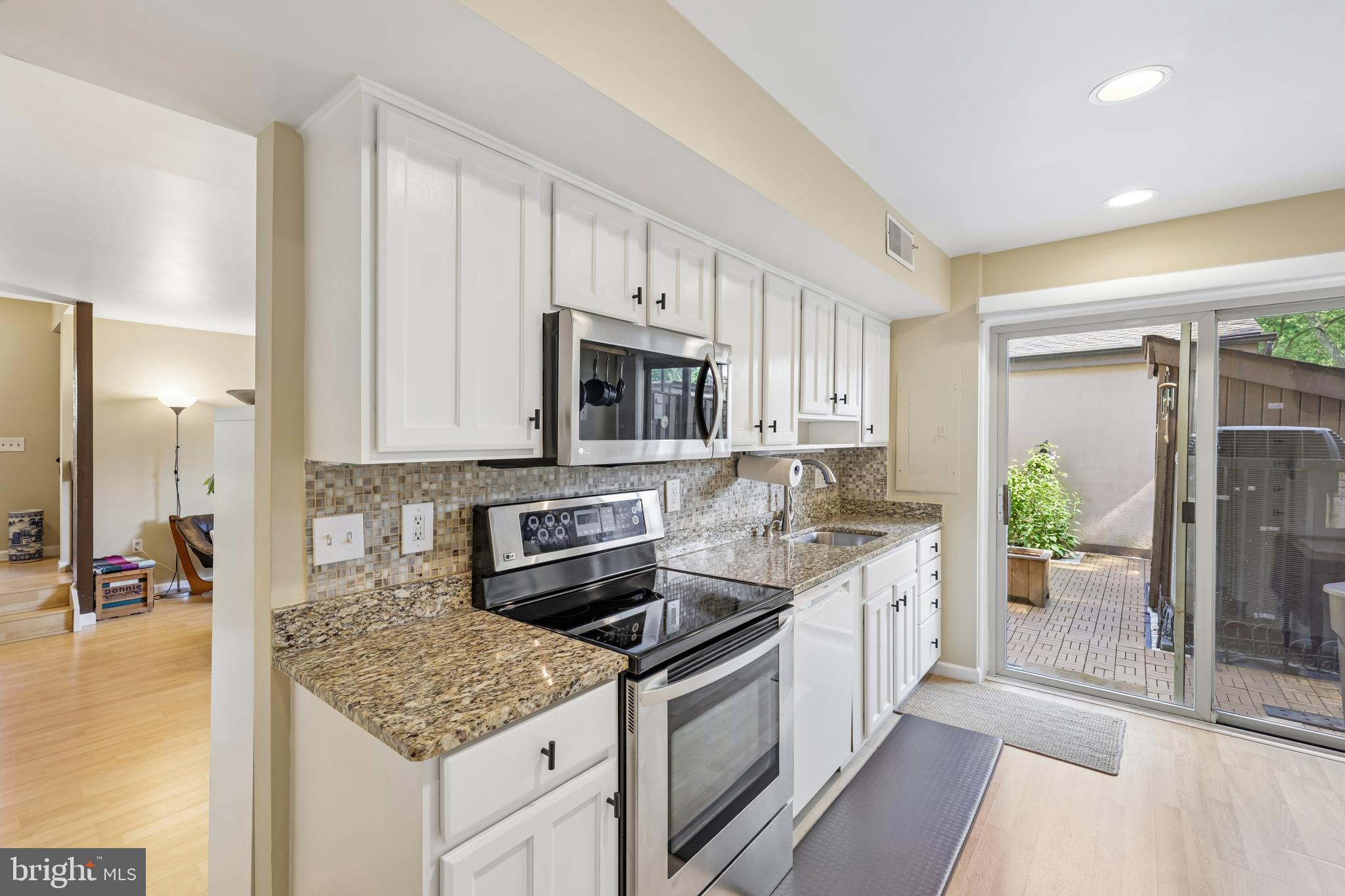 11244 Snowflake Court, Unit A128 Columbia, MD 21044 - Photo 19 of 35 Kitchen
