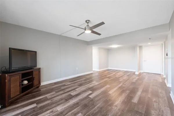 $235,000 | 9860 62nd Avenue North, Unit 1036, St. Petersburg, FL 33708
