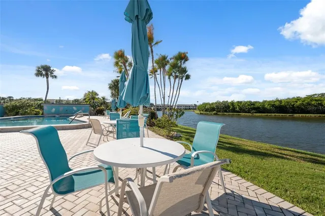 $235,000 | 9860 62nd Avenue North, Unit 1036, St. Petersburg, FL 33708