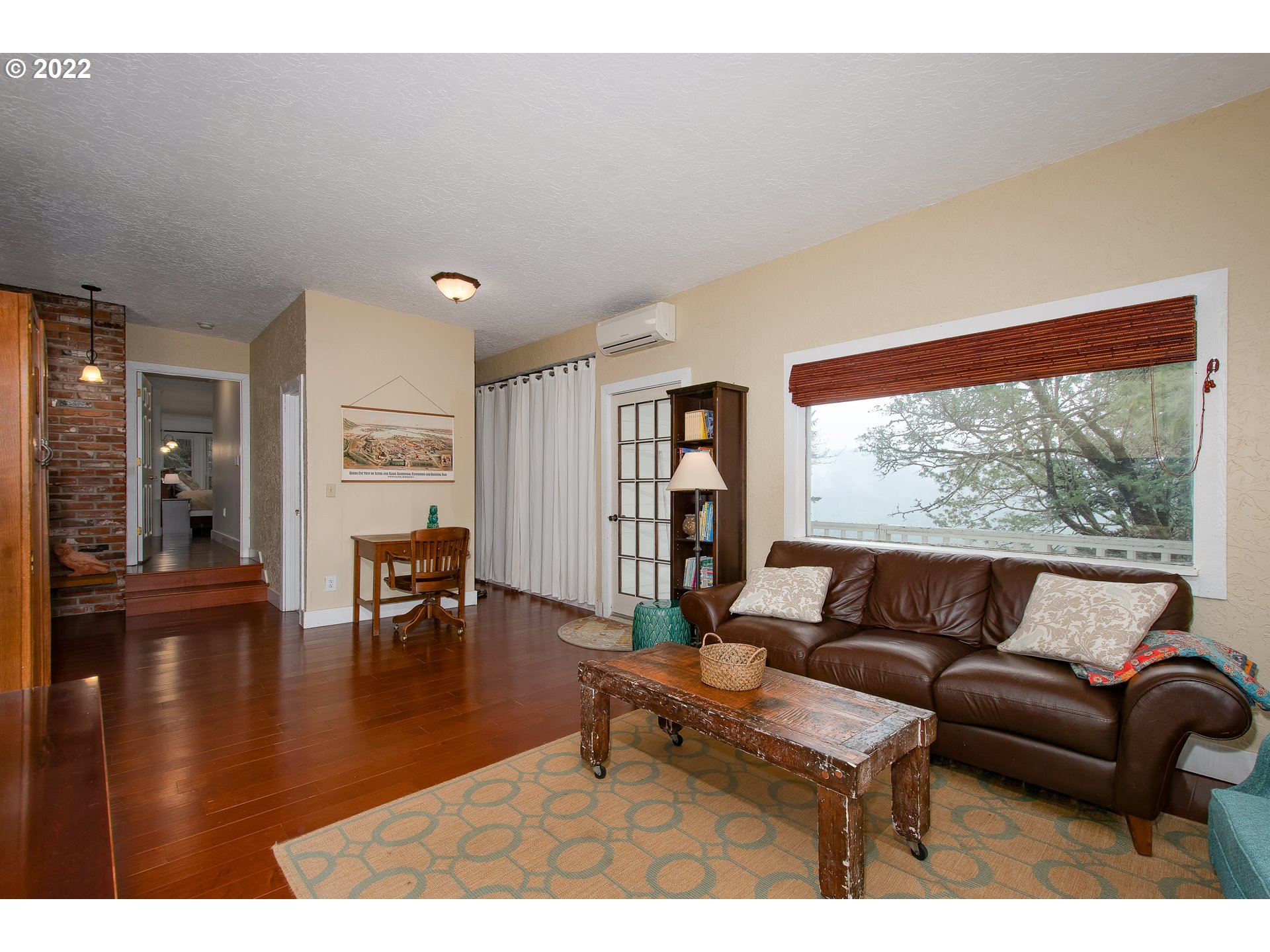181 Marble Road Washougal, WA 98671 - Photo 18 of 32 a living room with furniture and a large window
