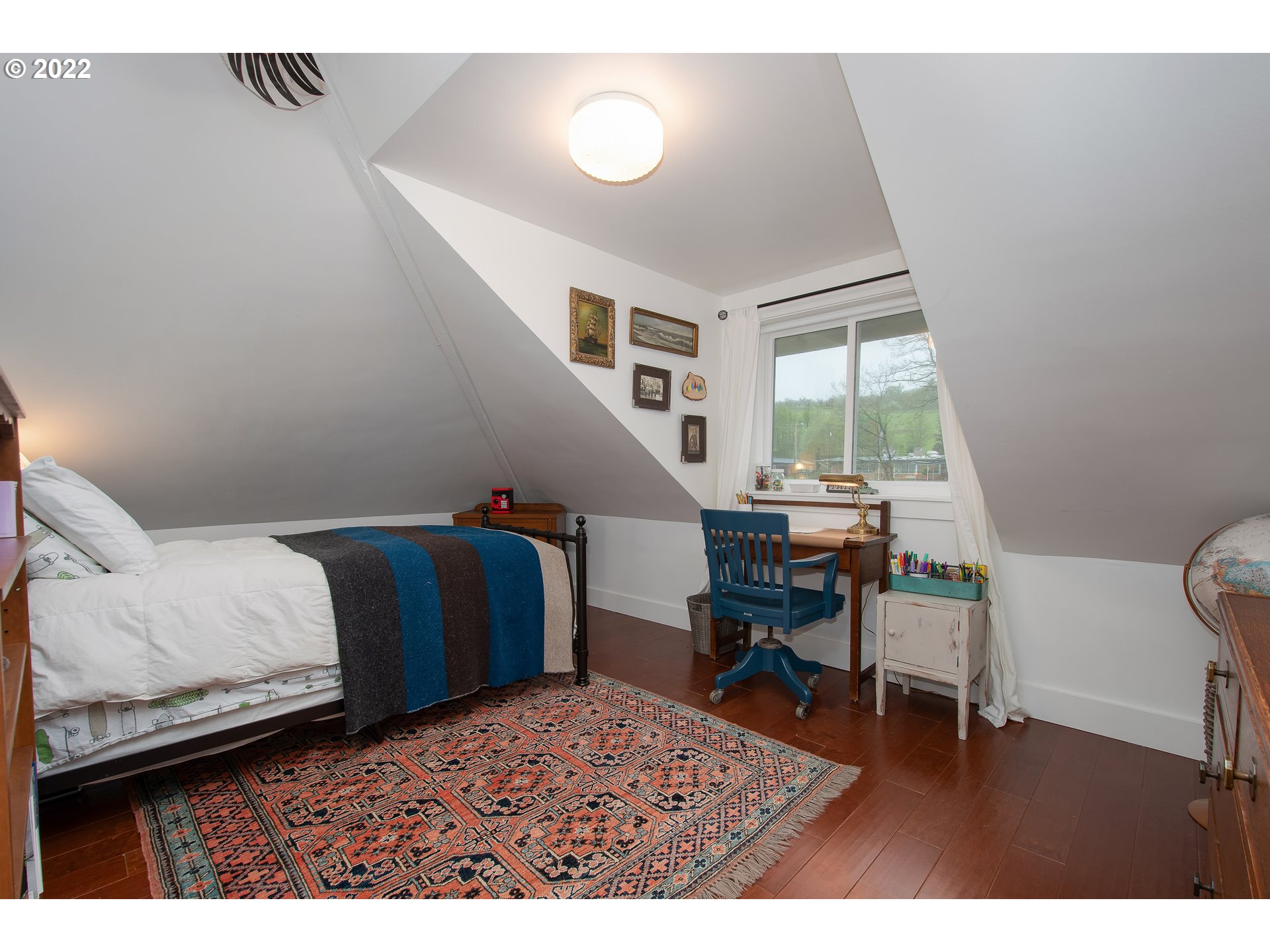 181 Marble Road Washougal, WA 98671 - Photo 19 of 32 a living room with furniture and a wooden floor