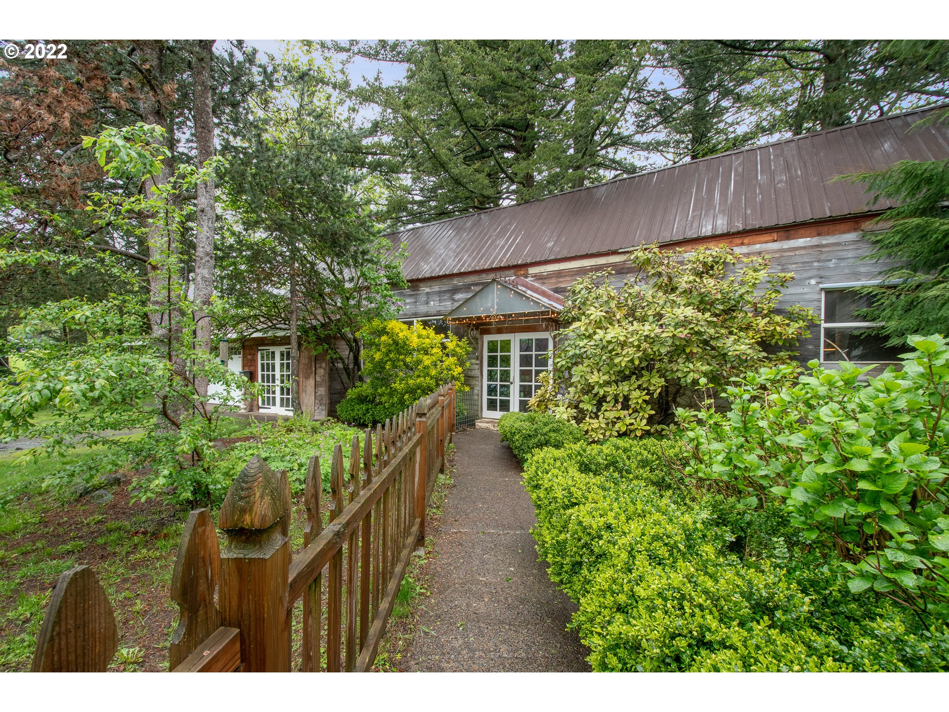 181 Marble Road Washougal, WA 98671 - Photo 24 of 32 a view of a pathway of a garden
