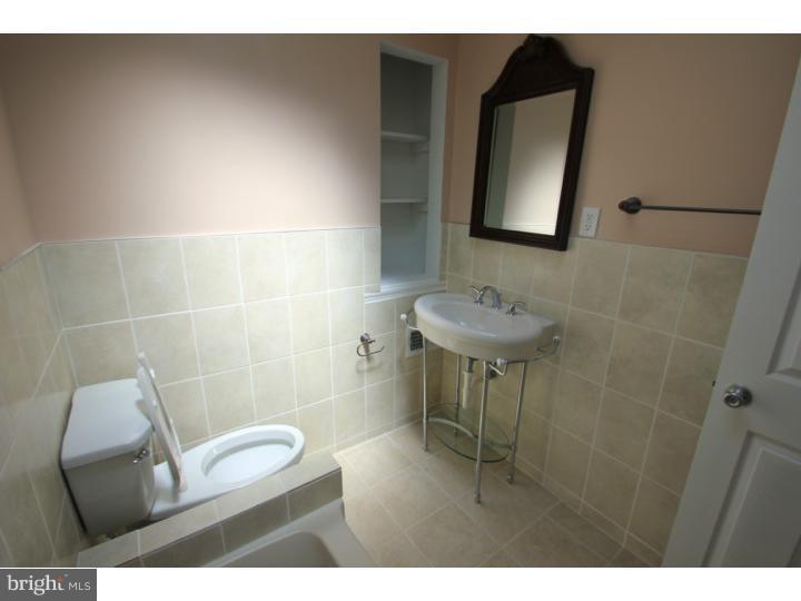 5250 Saul Street Philadelphia, PA 19124 - Photo 11 of 15 Bathroom