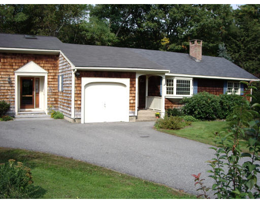 15 Westwood Road Lexington, MA 02420 - Photo 1 of 19 Gallery Image 1