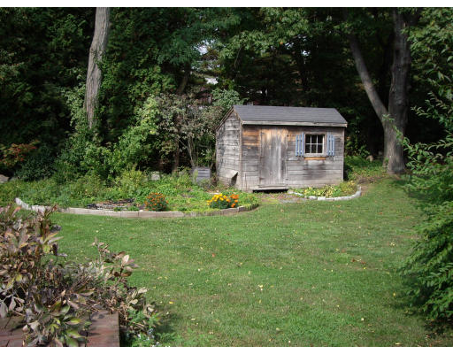 15 Westwood Road Lexington, MA 02420 - Photo 17 of 19 Gallery Image 17
