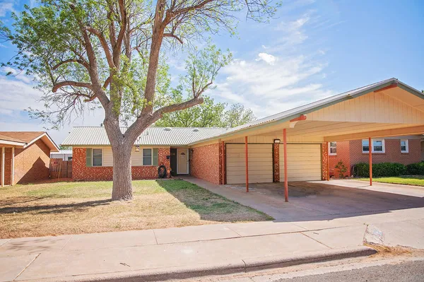 $305,000 | 814 Linda Lane, Denver City, TX 79323