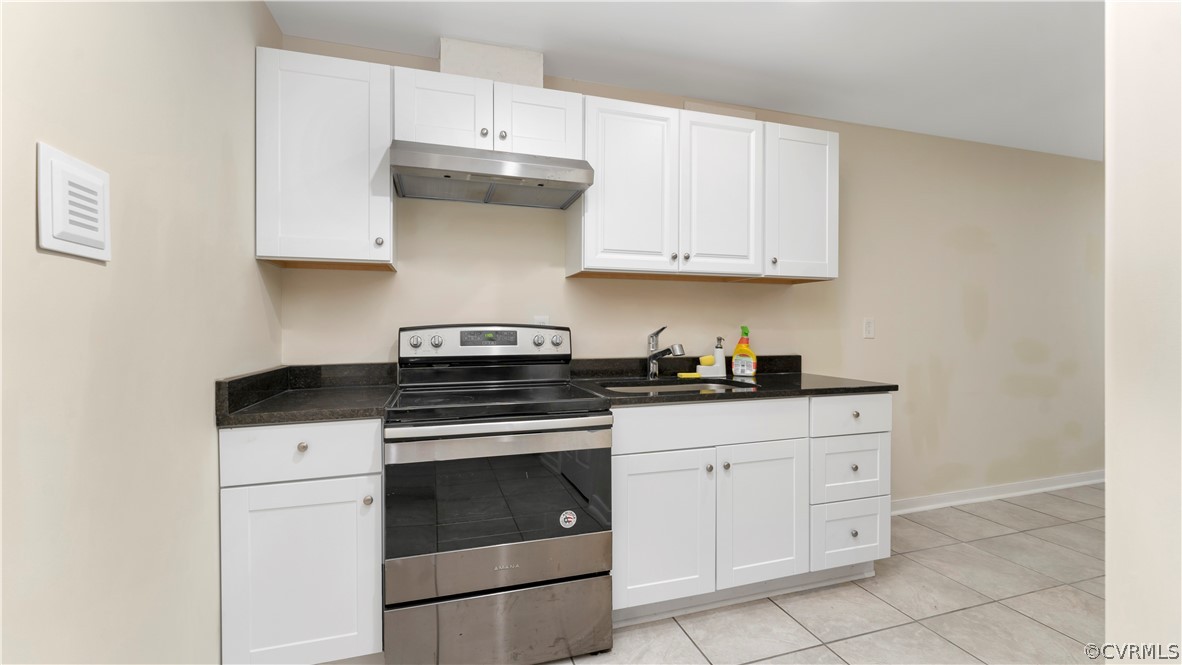 6212 Barrister Road Chesterfield, VA 23832 - Photo 14 of 19 a kitchen with granite countertop white cabinets and white appliances