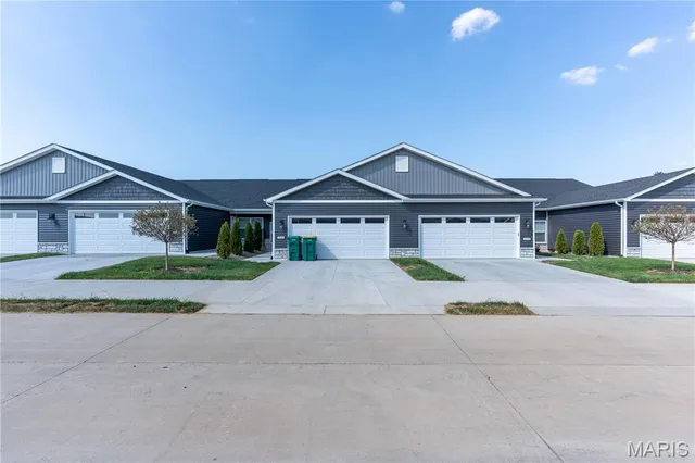 $2,145 | 104 Spartan Circle, O'Fallon, IL 62269