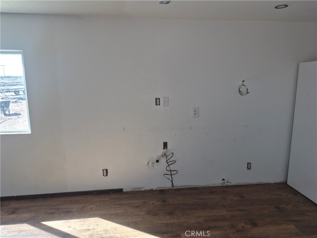 7348 Chocco Road Big River, CA 92242 - Photo 3 of 10 Kitchen