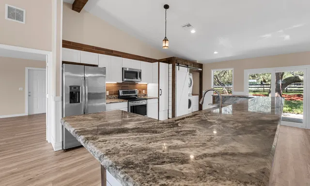 $575,000 | 2011 Hartt Road, Sebring, FL 33870