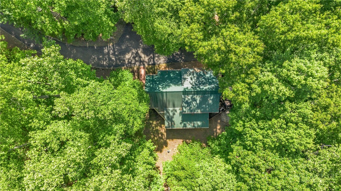 387 Woodland Ridge Lansing, NC 28643 - Photo 13 of 41