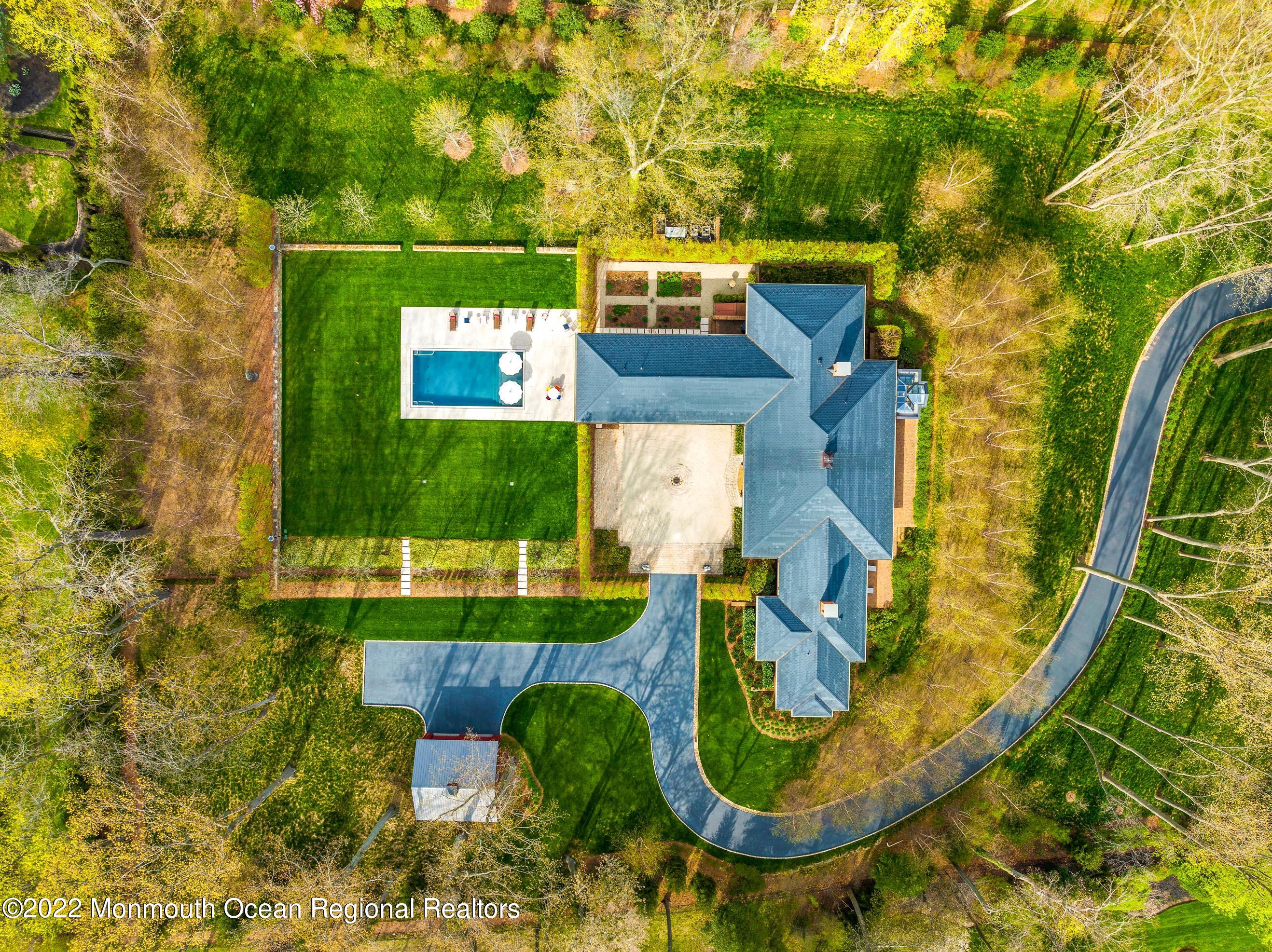 8 Edgewood Road Rumson, NJ 07760 - Photo 28 of 31 view of a yard