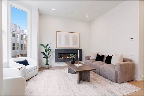 $2,100,000 | 2329 North Cambridge Avenue, Unit C, Chicago, IL 60614