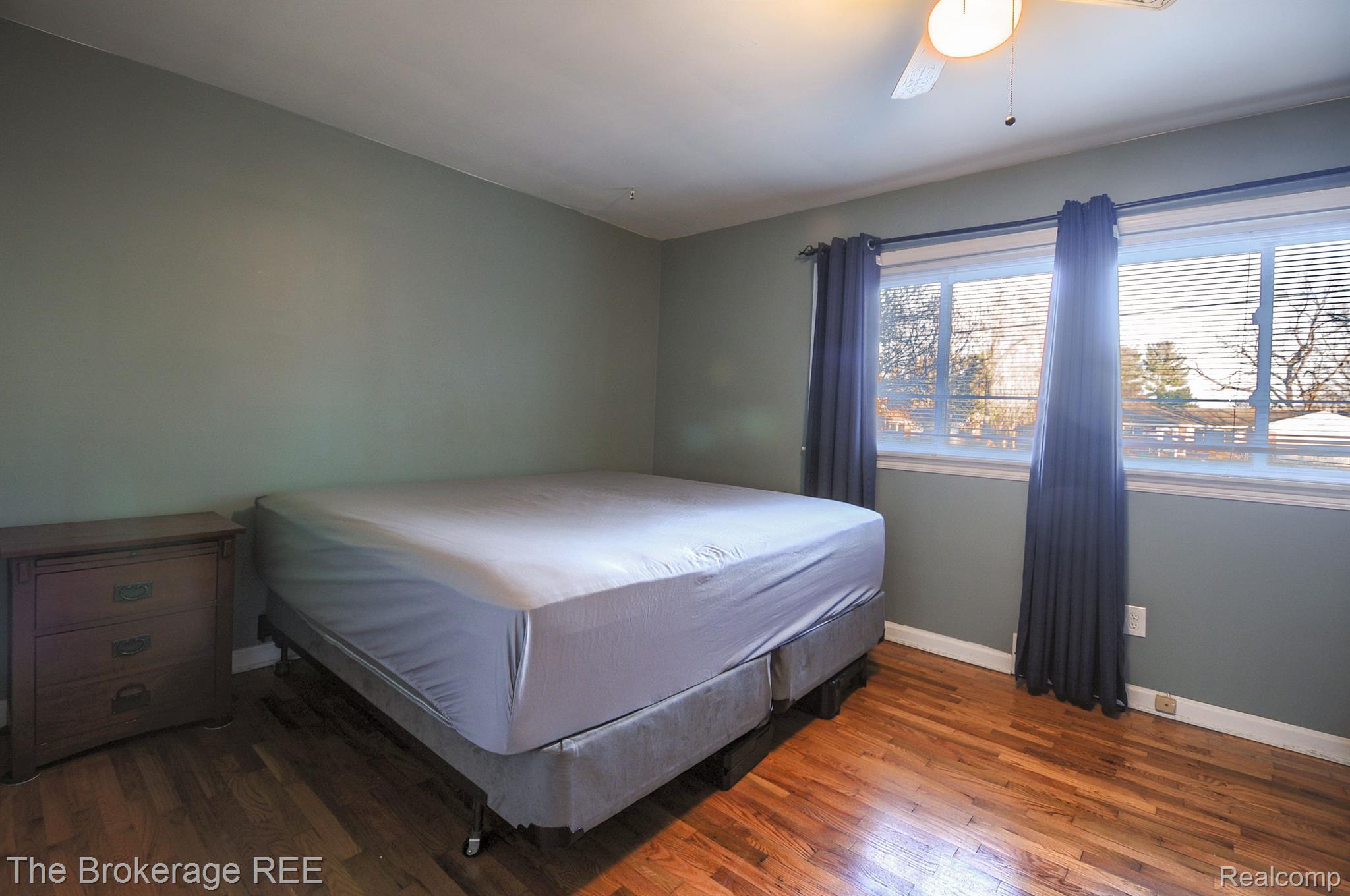 2051 Covert Road Burton, MI 48509 - Photo 25 of 35 Gallery Image 25
