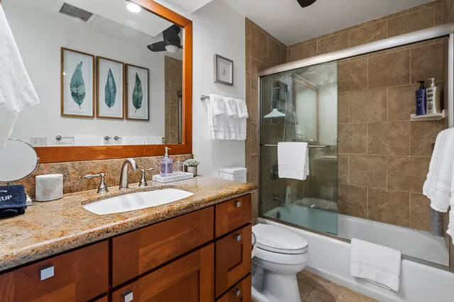 $954,000 | 78-6920 Alii Drive, Unit 301, Kailua-Kona, HI 96740