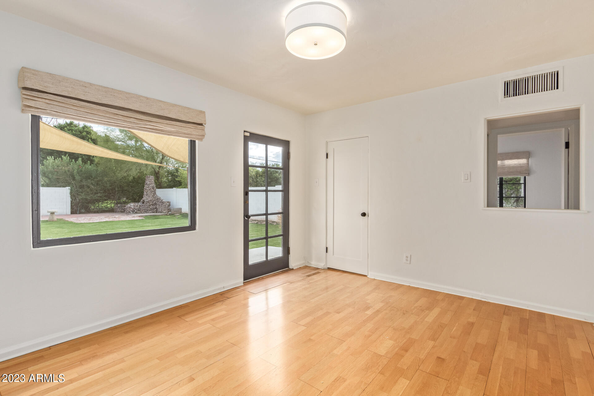 345 East Alvarado Road Phoenix, AZ 85004 - Photo 6 of 39 Bonus office/den or 3rd bedroom