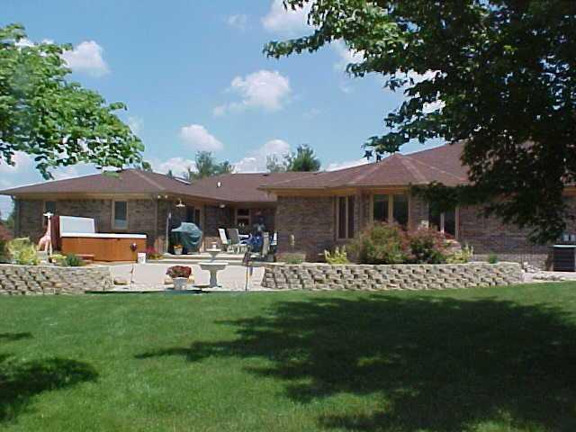11 Forest Ridge Court Fishers, IN 46037 - Photo 3 of 12 Gallery Image 3