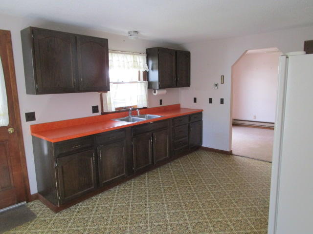 72 Twitchell Road Plymouth, ME 04969 - Photo 9 of 25 Kitchen