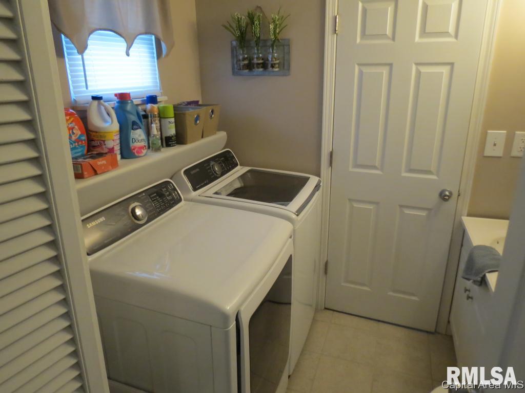 54 Bonnie Brook Road Chatham, IL 62629 - Photo 16 of 34 Gallery Image 16