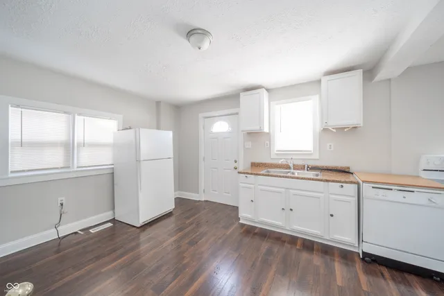 $1,099 | 1734 Olive Street, Indianapolis, IN 46203