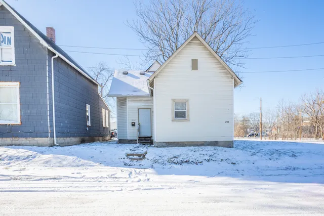 $1,099 | 1734 Olive Street, Indianapolis, IN 46203