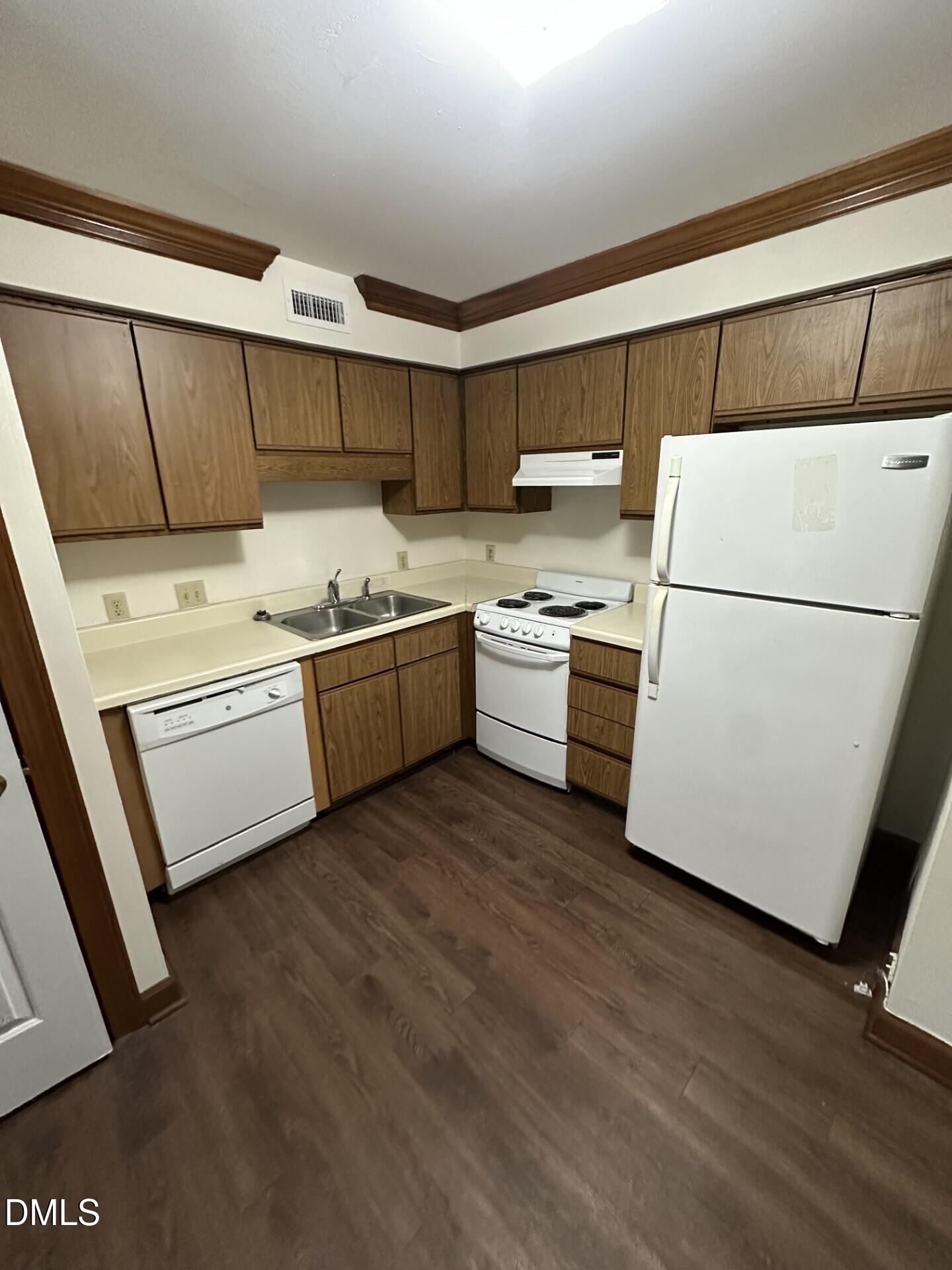 3535 Ivy Commons Drive, Unit 201 Raleigh, NC 27606 - Photo 3 of 6 3