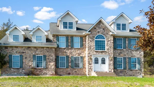 $795,000 | 137 Old Kettle Court, Stroudsburg, PA 18360