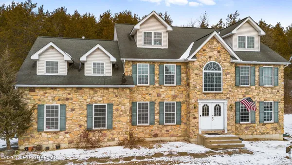 $795,000 | 137 Old Kettle Court, Stroudsburg, PA 18360