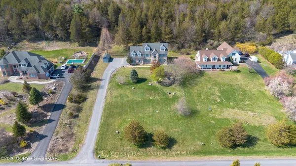 $795,000 | 137 Old Kettle Court, Stroudsburg, PA 18360