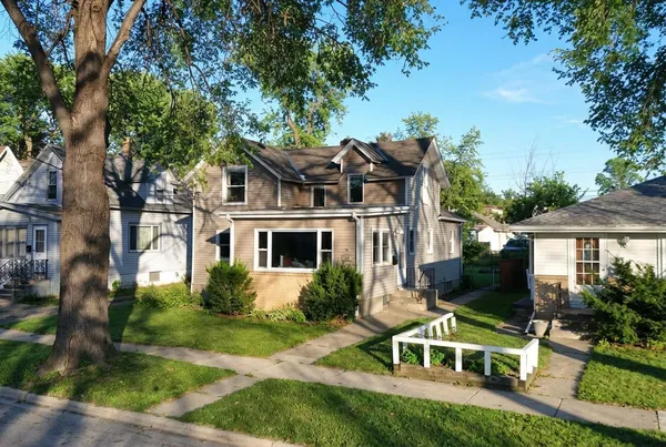 $424,900 | 2101 3rd Street Northeast, Minneapolis, MN 55418