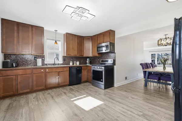 $424,900 | 2101 3rd Street Northeast, Minneapolis, MN 55418