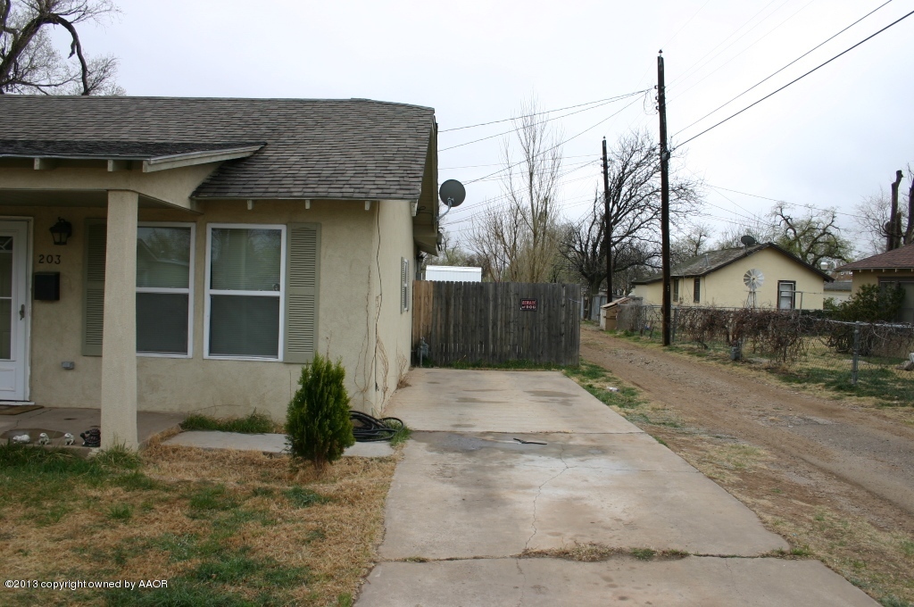 203 Southwest 41st Avenue Amarillo, TX 79110 - Photo 25 of 25 a front view of a house