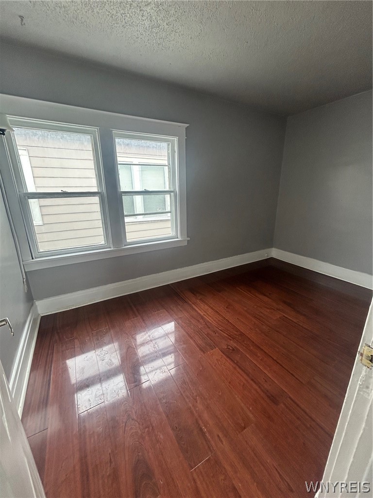 34 Sandrock Road Buffalo, NY 14207 - Photo 5 of 12