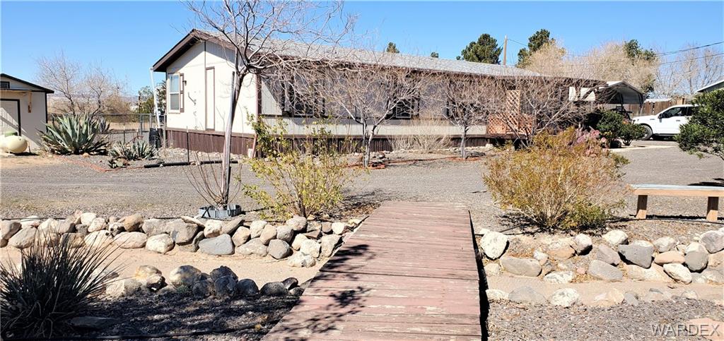 407 South Houck Road Golden Valley, AZ 86413 - Photo 23 of 65 a view of a backyard