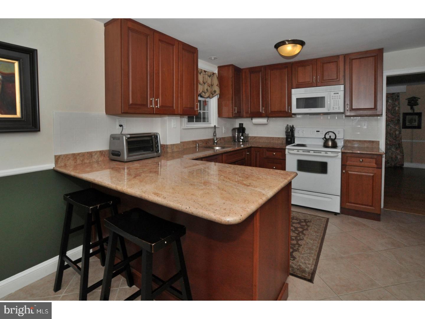 624 Lindley Road Glenside, PA 19038 - Photo 11 of 25 Kitchen