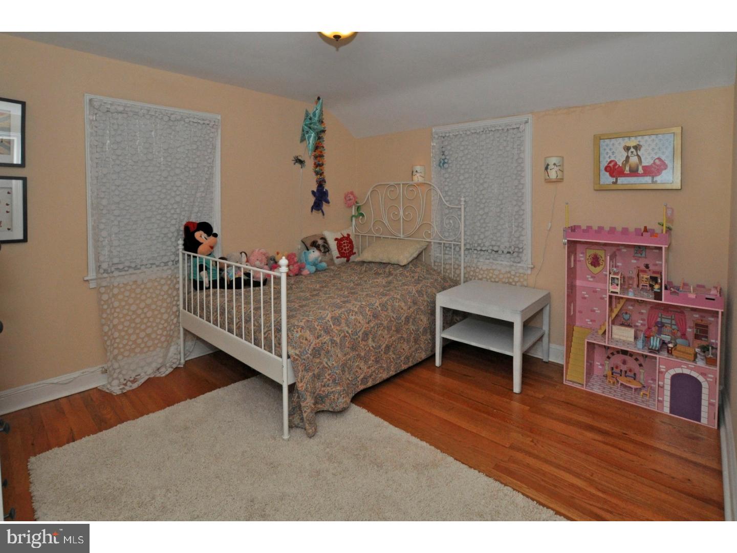 624 Lindley Road Glenside, PA 19038 - Photo 19 of 25 Bedroom 3