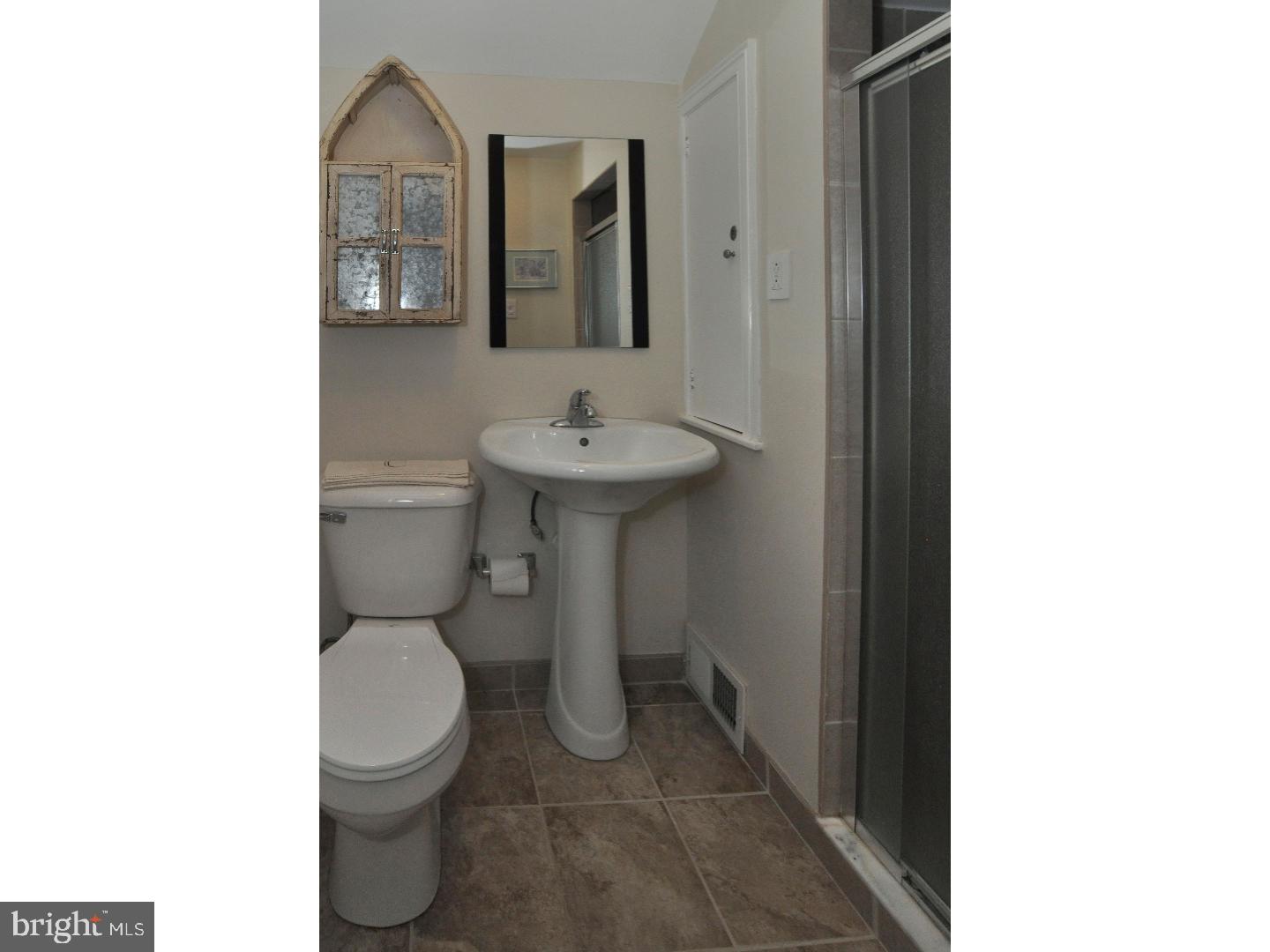 624 Lindley Road Glenside, PA 19038 - Photo 21 of 25 Bathroom