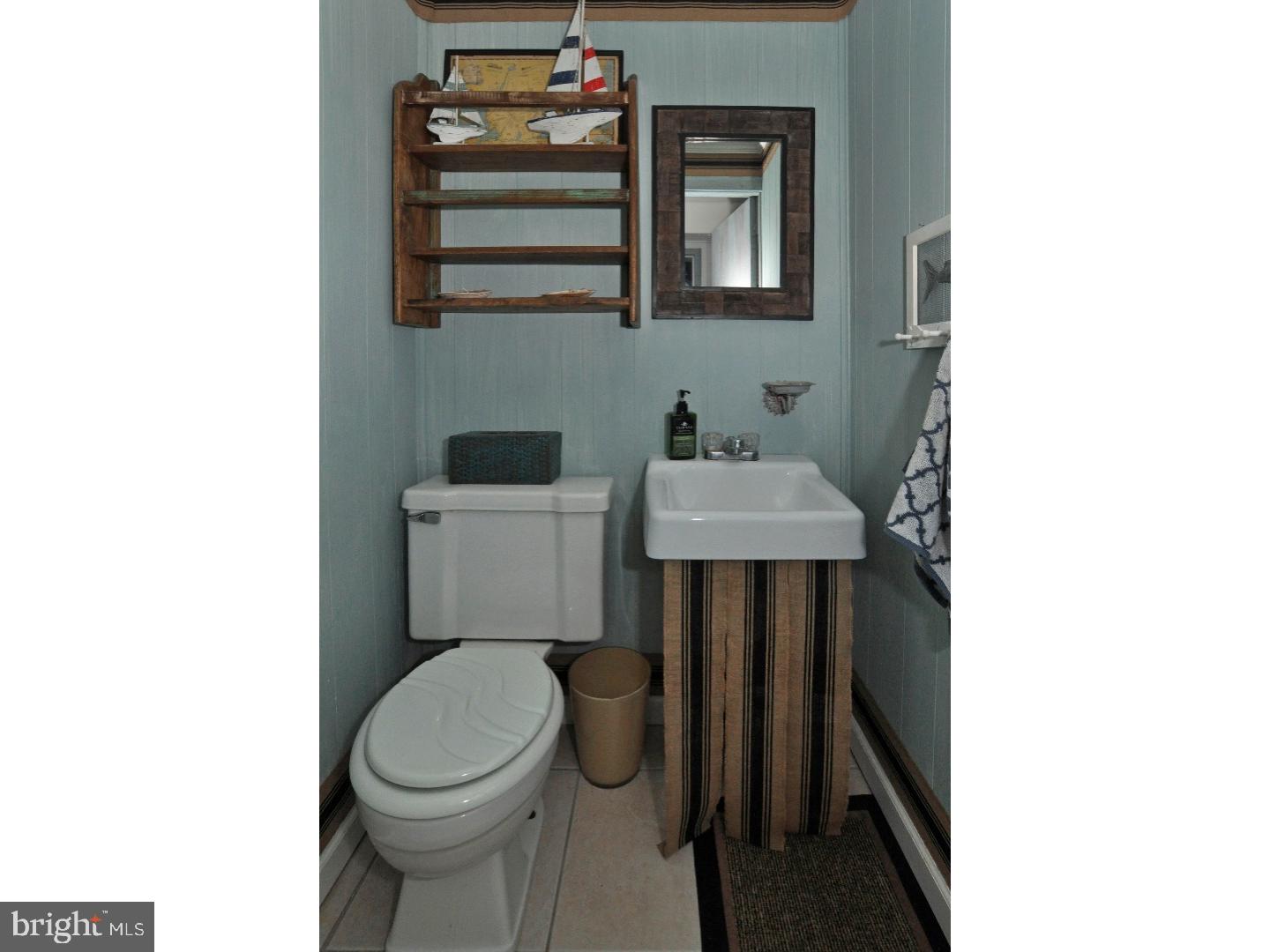 624 Lindley Road Glenside, PA 19038 - Photo 22 of 25 Bathroom