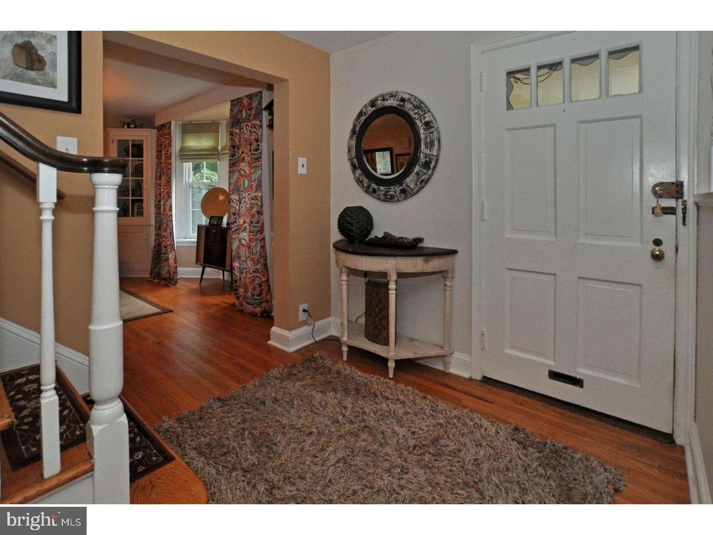 624 Lindley Road Glenside, PA 19038 - Photo 4 of 25 Foyer