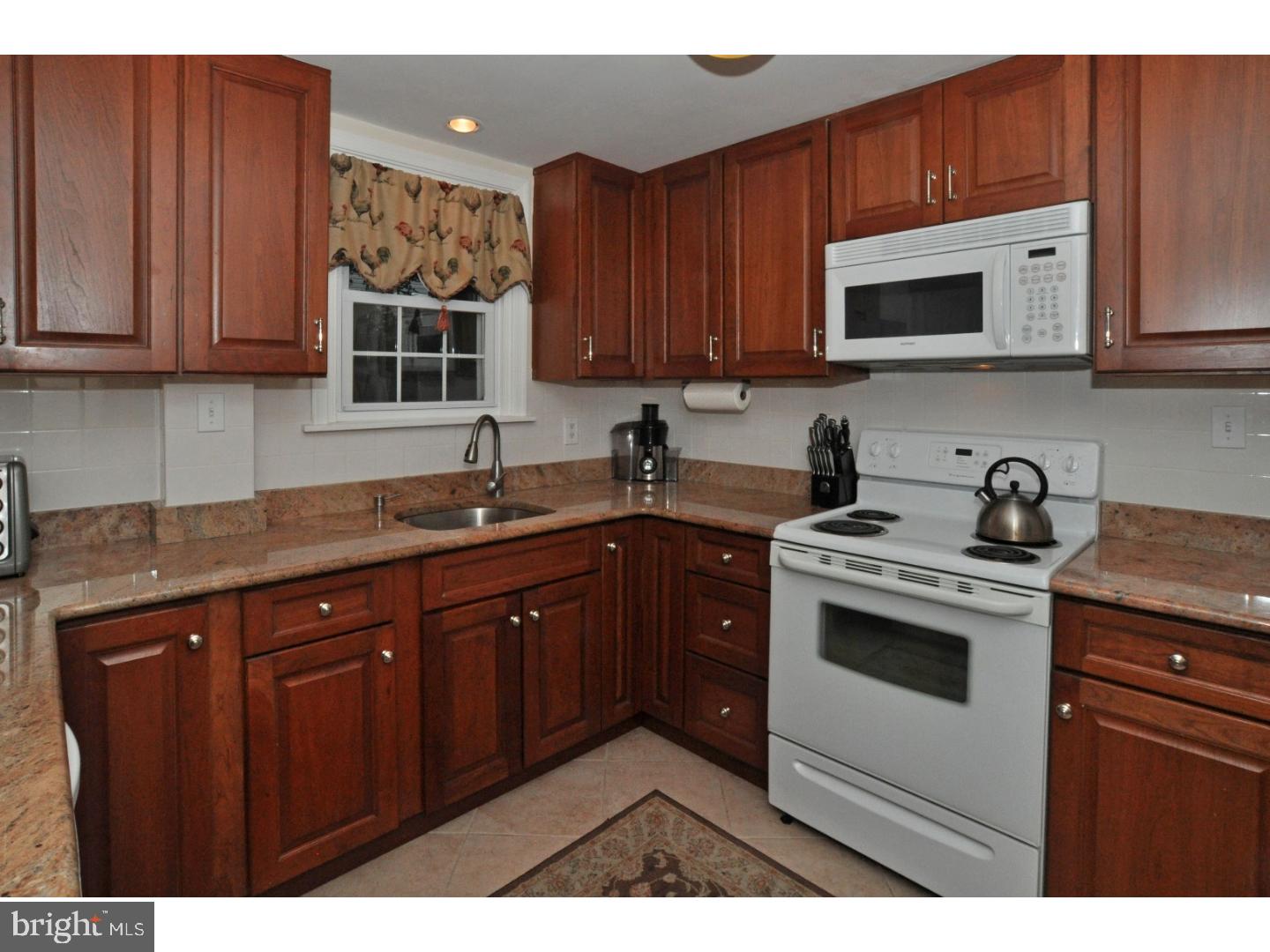 624 Lindley Road Glenside, PA 19038 - Photo 10 of 25 Kitchen