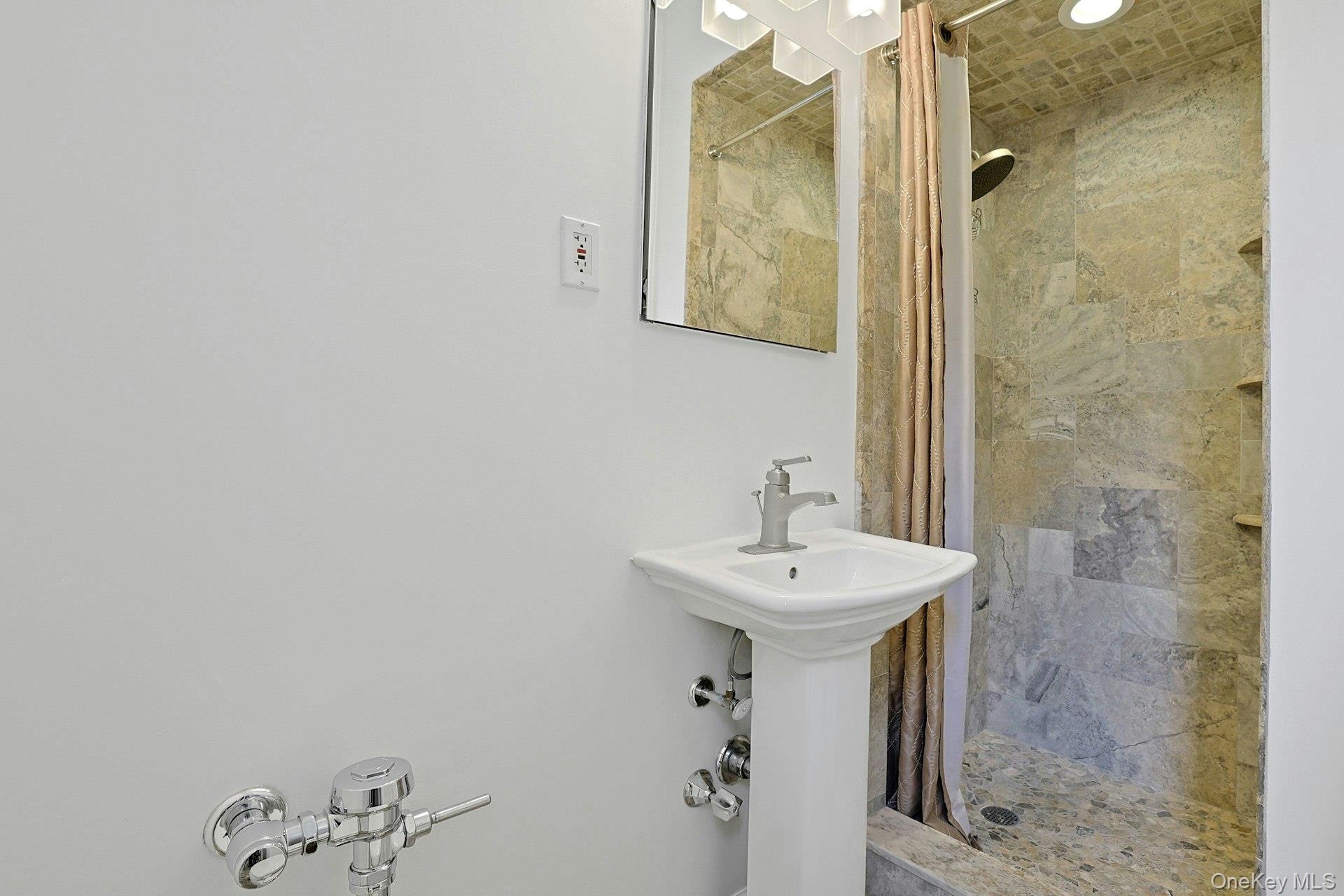 1255 North Avenue, Unit B4J New Rochelle, NY 10804 - Photo 16 of 20