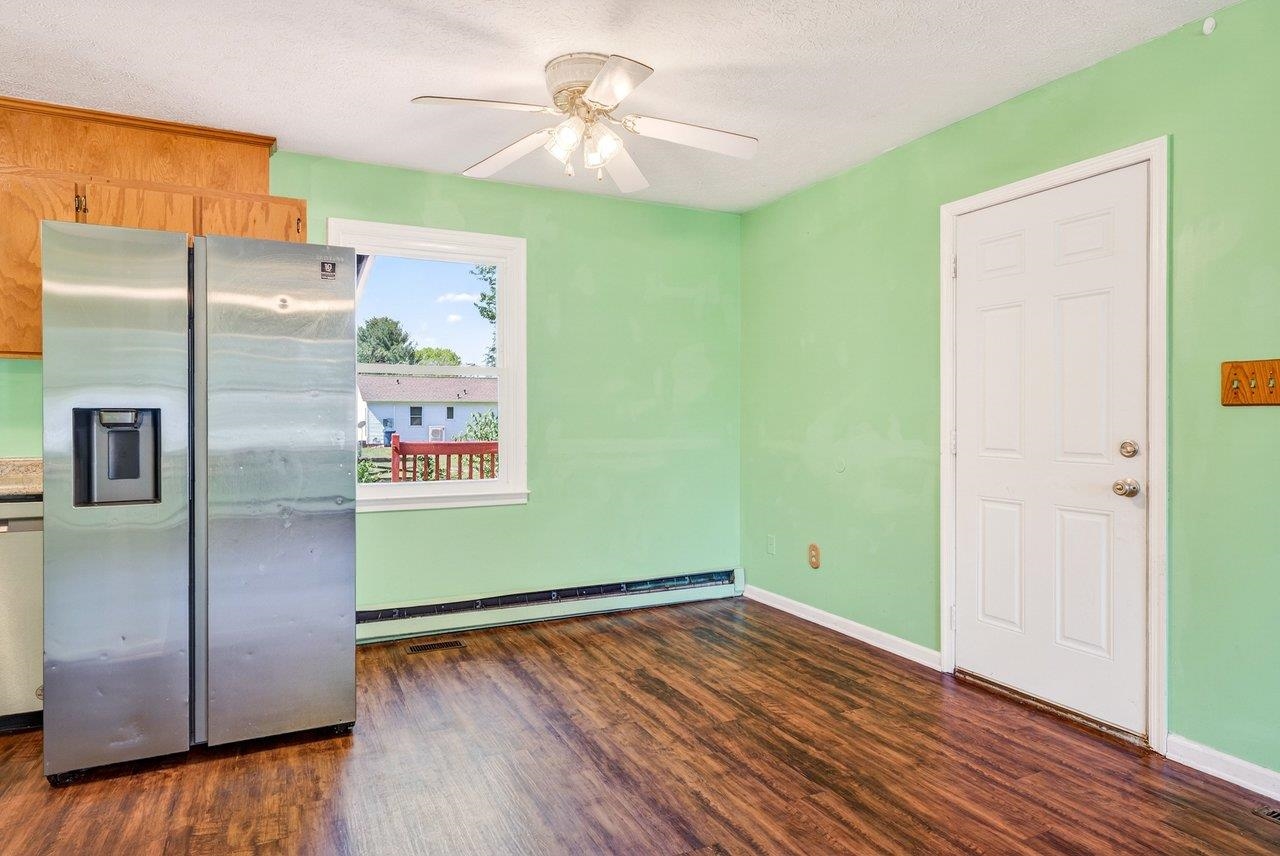 605 13th Street Grottoes, VA 24441 - Photo 16 of 45