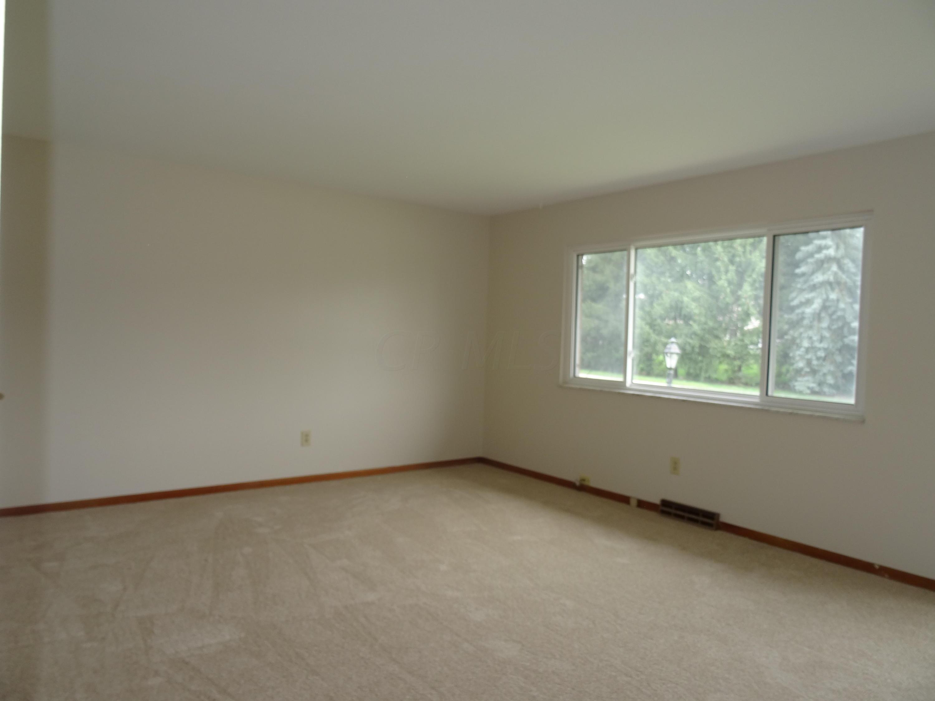 4979 Godown Road Columbus, OH 43220 - Photo 2 of 14